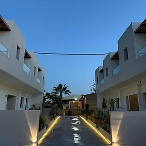 https://nikolas-apartments-amoudara-crete.rethymnohotels.net